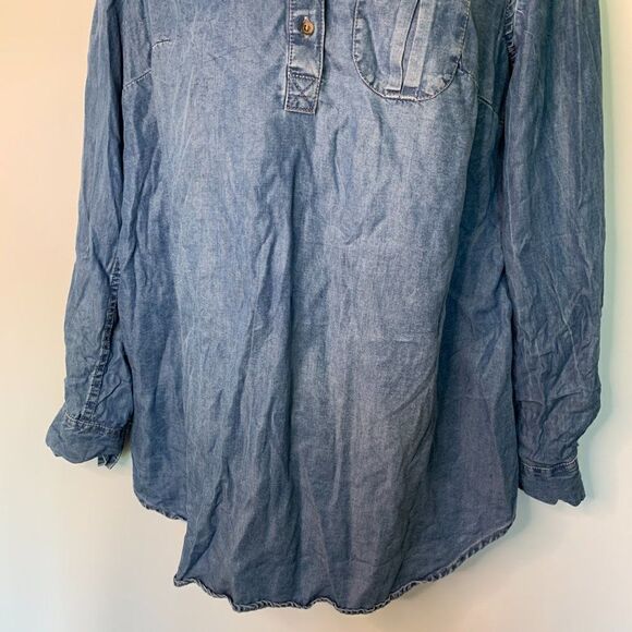Liz Lange Maternity Denim Shirt - Picture 2 of 8